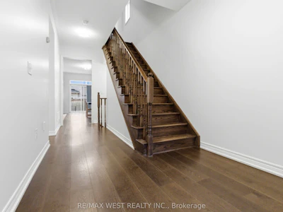 116 Lesabre Crescent - 3
