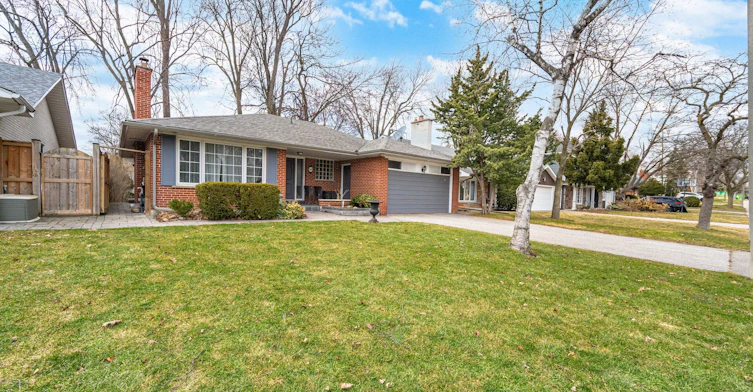 10 Boxwood Road, Toronto, ON, M9C 2W5 - 2