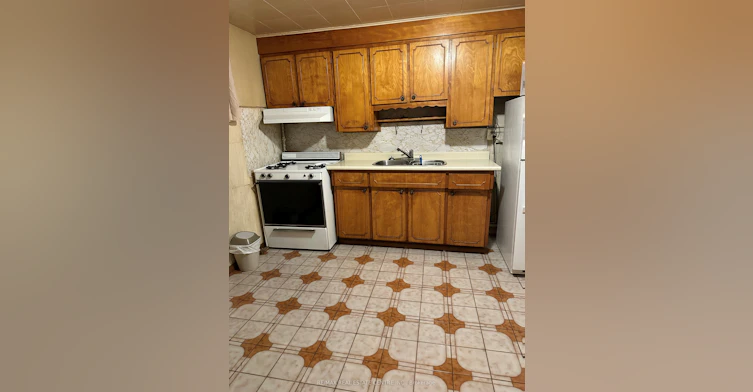 82 Sharpecroft Boulevard, Toronto, ON, M3J 1P4