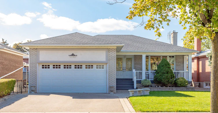 Lower-78 Brampton Road, Toronto, ON, M9R 3J9 - 2