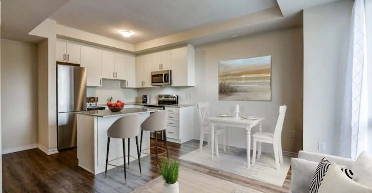 Th7-24 Fieldway Road, Toronto, ON, M8Z 3L1