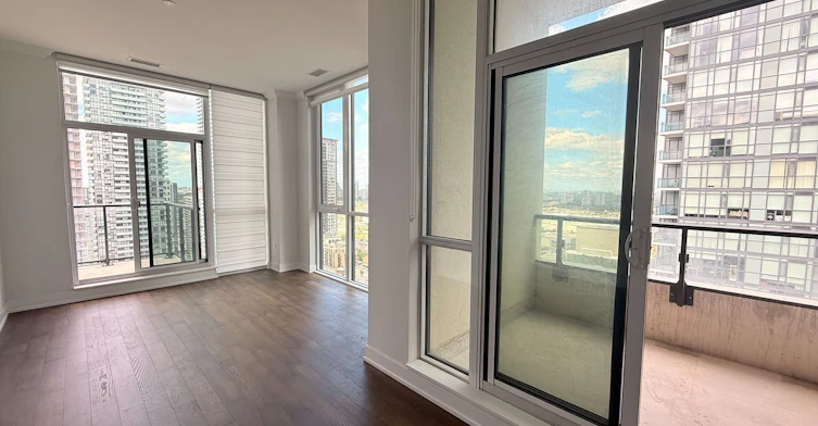 Ph3-4085 Parkside Village Drive, Mississauga, ON, L5B 0K9 - 10