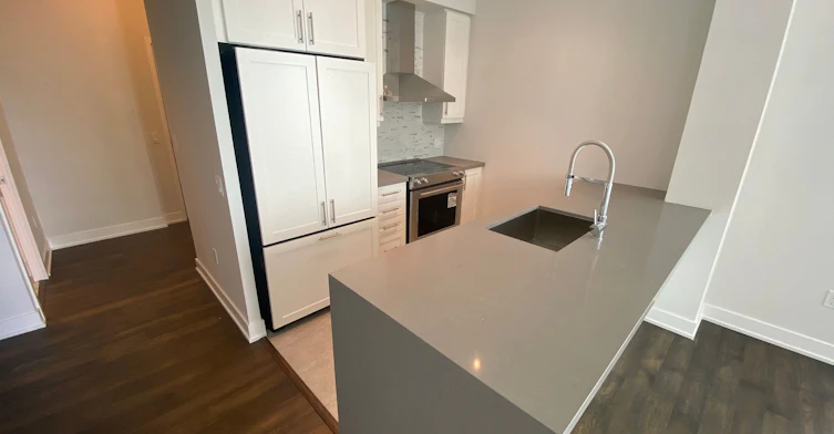 Ph3-4085 Parkside Village Drive, Mississauga, ON, L5B 0K9 - 4