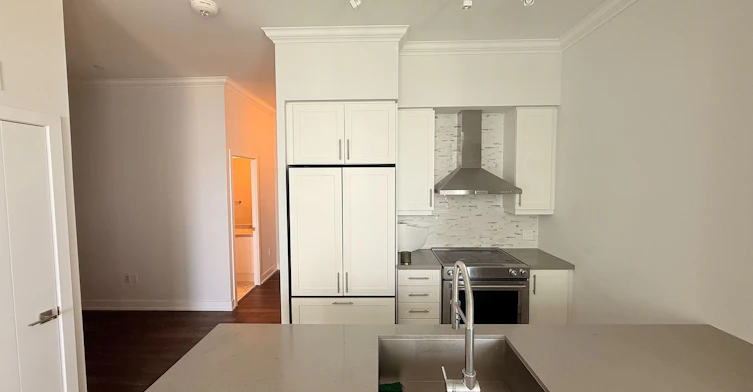 Ph3-4085 Parkside Village Drive, Mississauga, ON, L5B 0K9 - 3