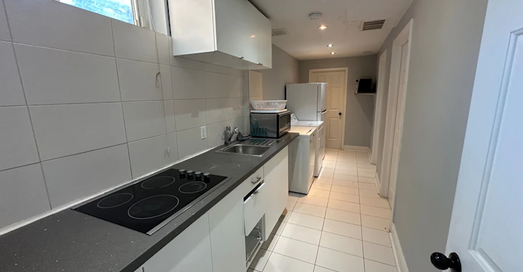 BSMT-1876 Grosvenor Place, Mississauga, ON, L5L 3V5 - 11