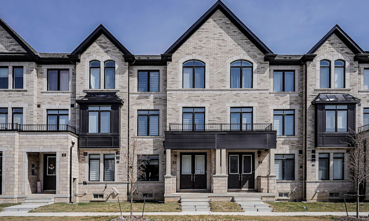41 Minnock Street W