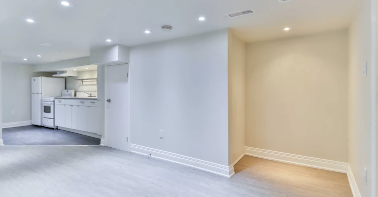 281 Symington Avenue, Toronto, ON, M6P 3W7 - 9
