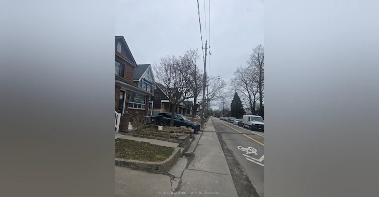 Main-251 Silverthorn Avenue, Toronto, ON, M6N 3K2 - 5