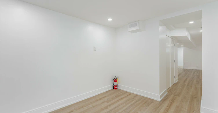 B-716 Brock Avenue, Toronto, ON, M6H 3P2 - 10