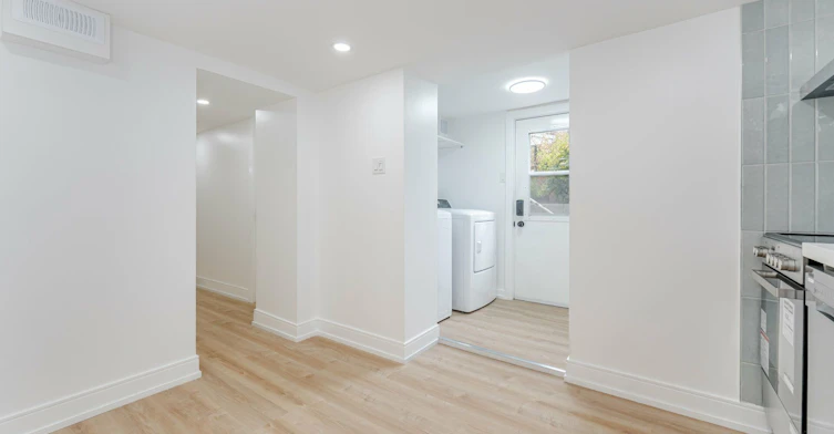 B-716 Brock Avenue, Toronto, ON, M6H 3P2 - 9