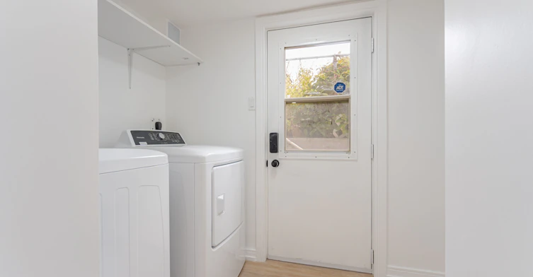 B-716 Brock Avenue, Toronto, ON, M6H 3P2 - 3