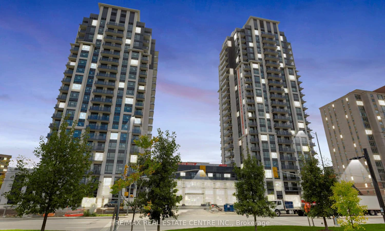 301-202 Burnhamthorpe Road E