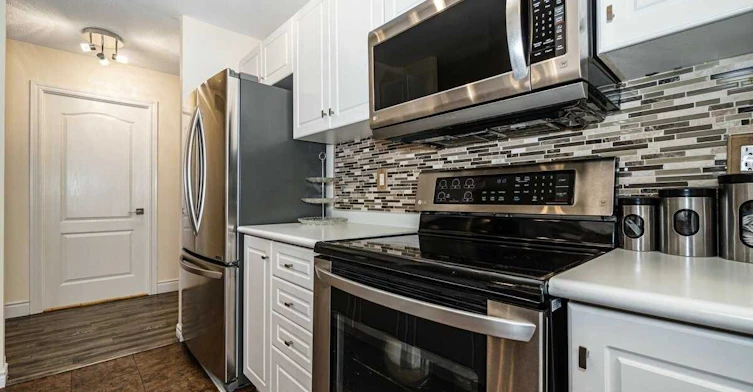 508-10 Dayspring Circle, Brampton, ON, L6P 1B9 - 7