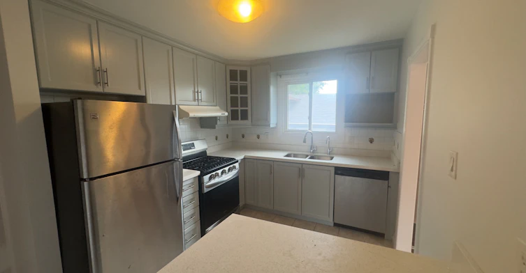 Main-215 Archdekin Drive, Brampton, ON, L6V 1Y8 - 9