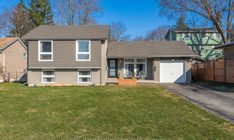 73 Elizabeth Drive