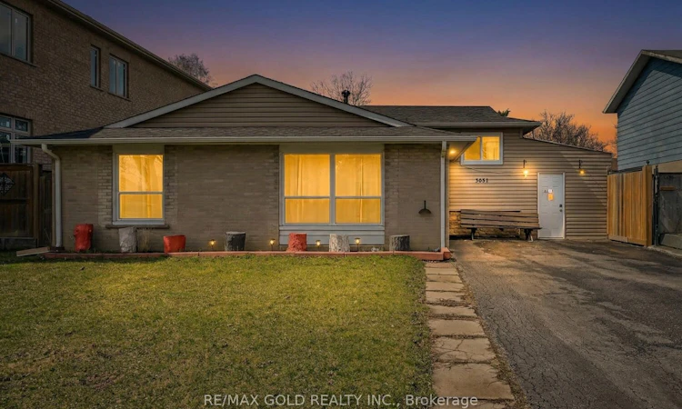 3031 Lafontaine Road