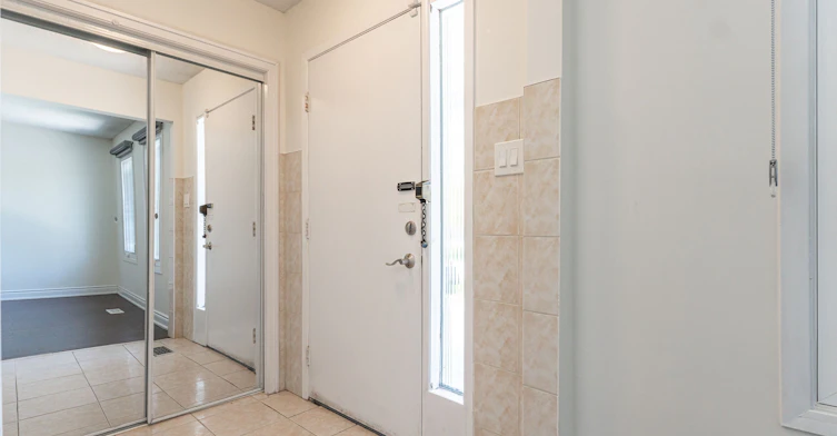 (Upper)-17 Manitou Crescent, Brampton, ON, L6S 2Z6 - 3