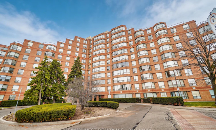 313-6 Humberline Drive