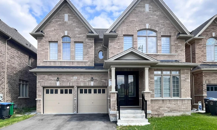 6 Jenwood Crescent