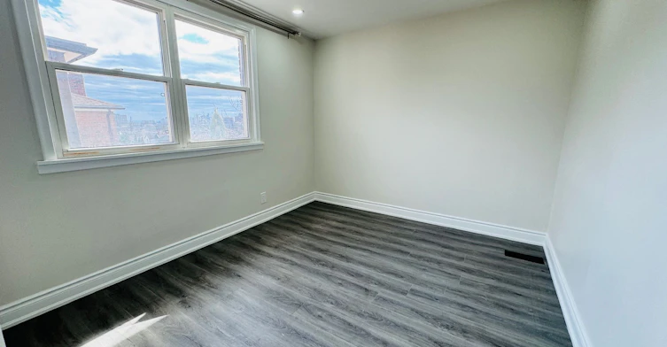 2nd Flr-196 Caledonia Road, Toronto, ON, M6E 4S7 - 14