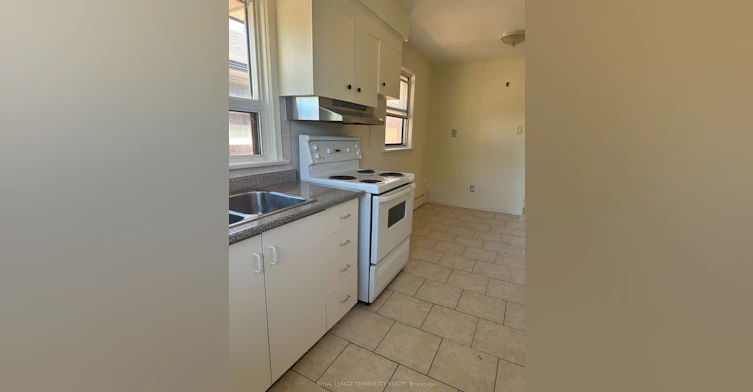 #3-150 Portland Street, Toronto, ON, M8Y 1B2 - 8