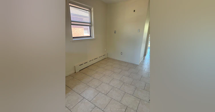 #3-150 Portland Street, Toronto, ON, M8Y 1B2 - 9
