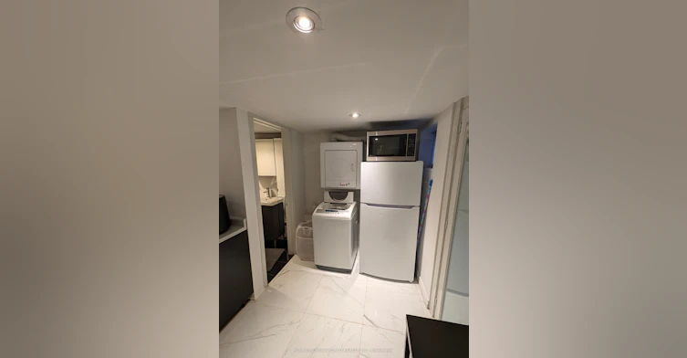 Lower-16 Laxton Avenue, Toronto, ON, M6K 1K9 - 30