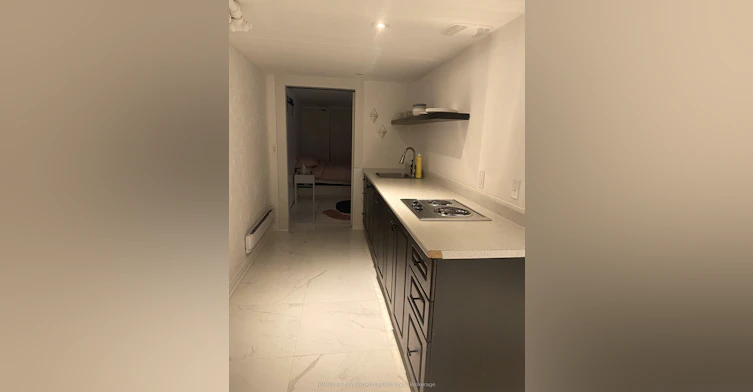 Lower-16 Laxton Avenue, Toronto, ON, M6K 1K9 - 4