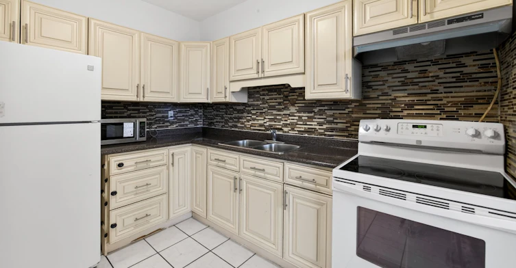 902-3390 Weston Road, Toronto, ON, M9M 2X3 - 21