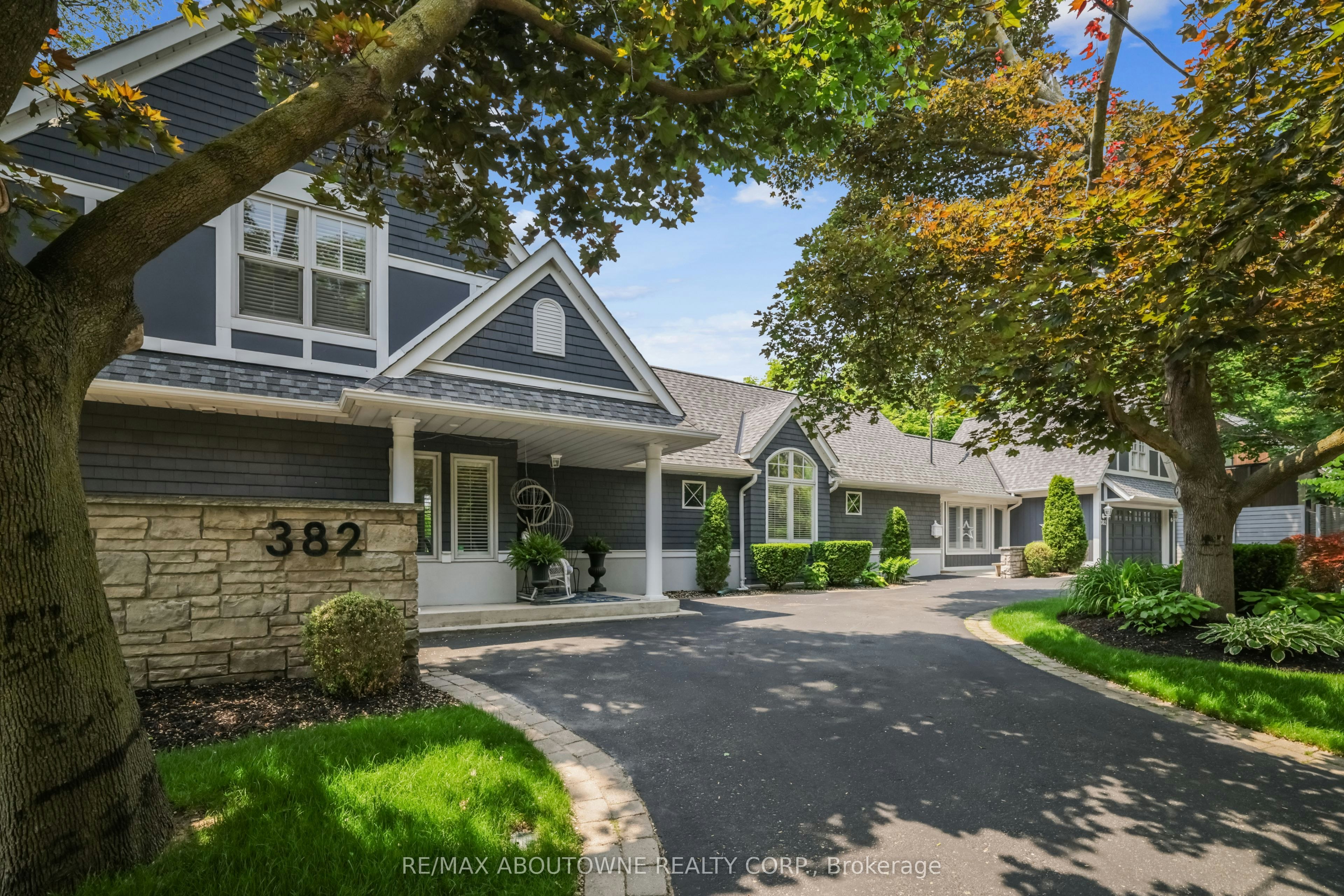 382 Trafalgar Road, Oakville, ON, L6J 3H5