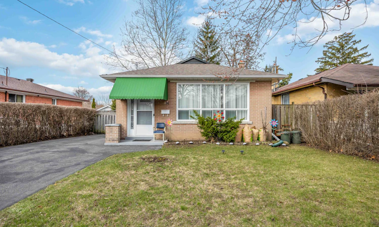 14 Dashwood Crescent