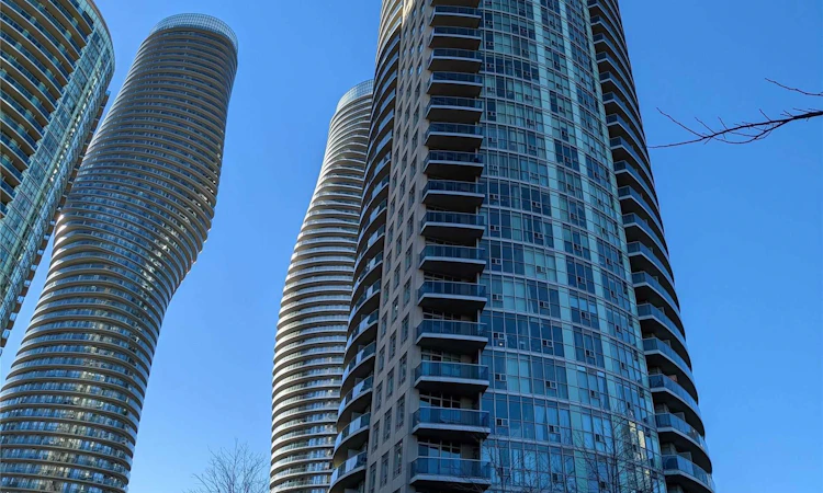 2101-80 Absolute Avenue