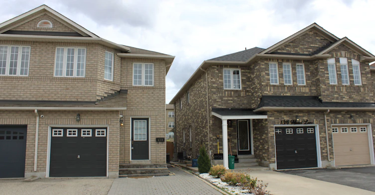 1318 Mowat Lane, Milton, ON, L9T 6C2