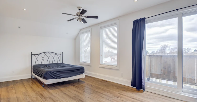 Upper 2 Levels-14 Rotherham Avenue, Toronto, ON, M6M 1L8 - 13