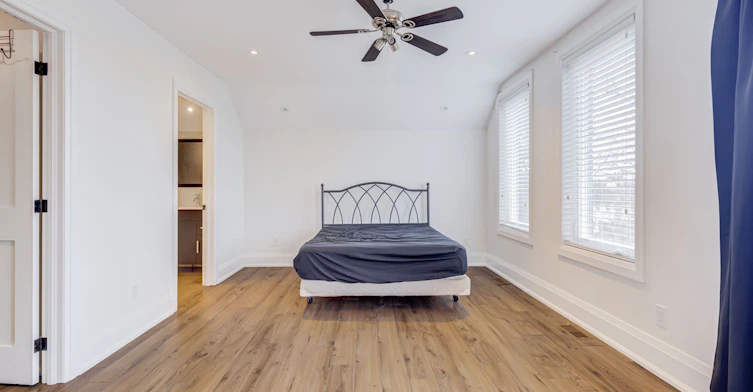 Upper 2 Levels-14 Rotherham Avenue, Toronto, ON, M6M 1L8 - 14