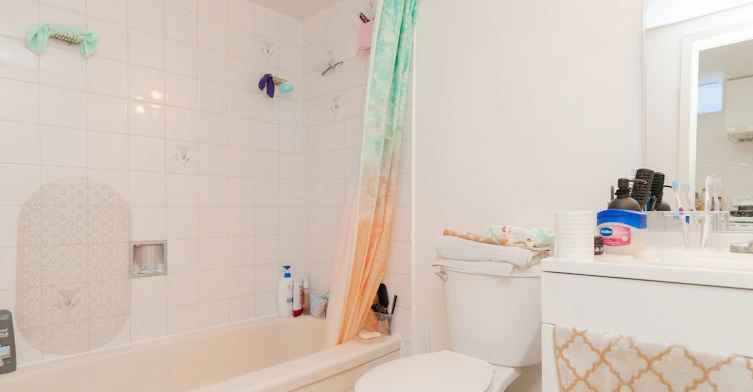 Bsmt-362 Kingsbridge Garden, Mississauga, ON, L5R 1K8 - 2