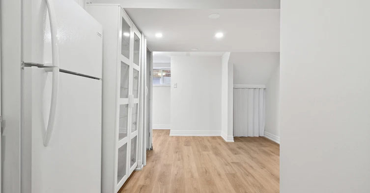 Basement-67 Robinglade Drive, Toronto, ON, M9B 2R2 - 12