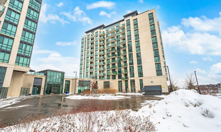 811-65 Yorkland Boulevard