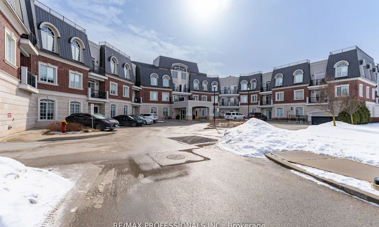 228-2300 Upper Middle Road