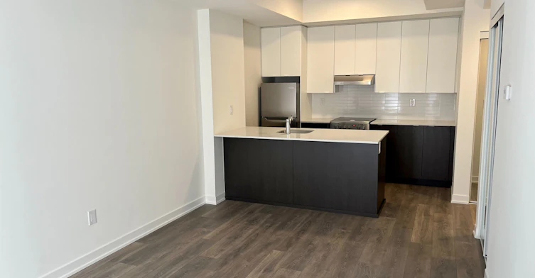 103-150 Canon Jackson Drive, Toronto, ON, M6M 0B7 - 5
