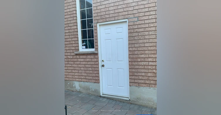 904 Drysdale Drive, Mississauga, ON, L5V 1X6 - 2