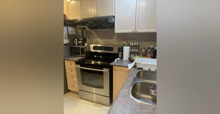 904 Drysdale Drive, Mississauga, ON, L5V 1X6 - 4