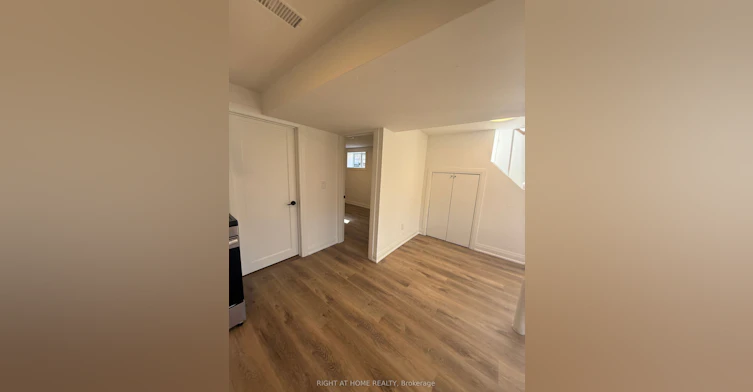 1B-15 Arrowsmith Avenue, Toronto, ON, M6M 2W8 - 12