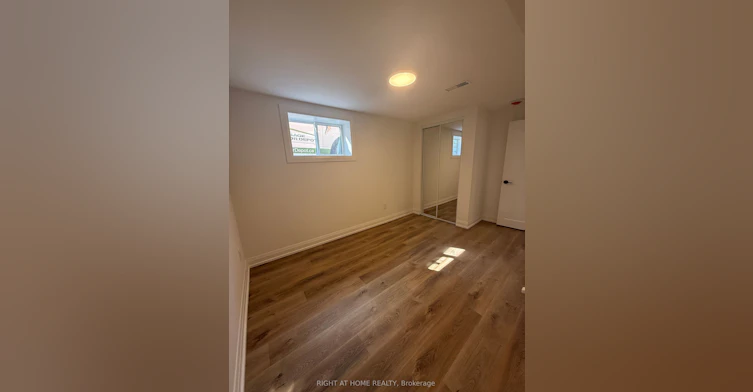 1B-15 Arrowsmith Avenue, Toronto, ON, M6M 2W8 - 14