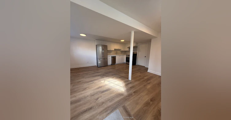 1B-15 Arrowsmith Avenue, Toronto, ON, M6M 2W8 - 6