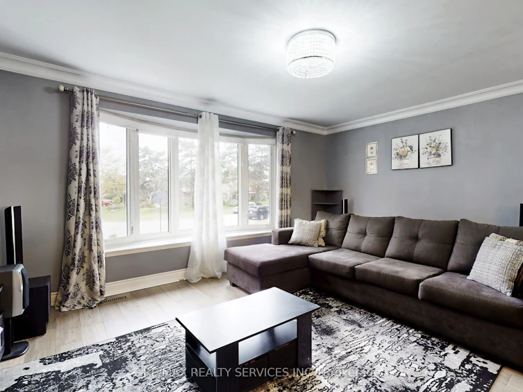 53 Geneva Crescent, Brampton, ON, L6S 1K7 - 8