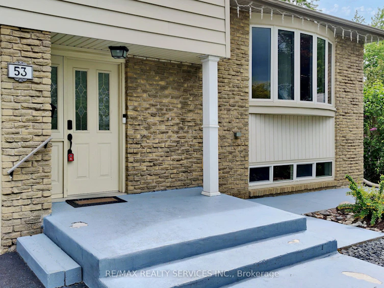 53 Geneva Crescent, Brampton, ON, L6S 1K7 - 2