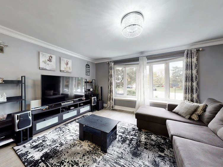 53 Geneva Crescent, Brampton, ON, L6S 1K7 - 5