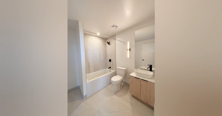 807-1185 Dupont Street, Toronto, ON, M6H 0G5 - 7