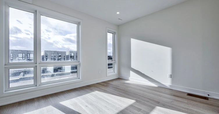 198 Mcroberts Avenue, Toronto, ON, M6E 4P5 - 3